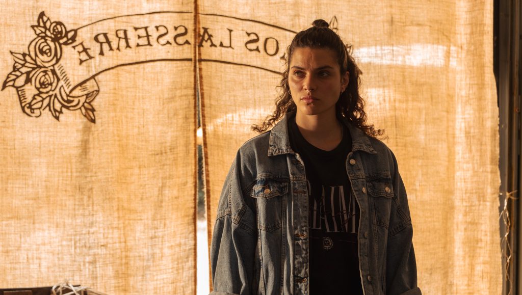 Ava Baya in Soleil Noir