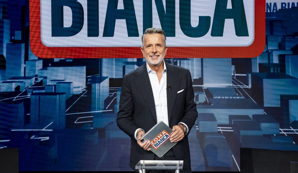 Mediaset ricorda Pippo Baudo con Zona Bianca in prima serata