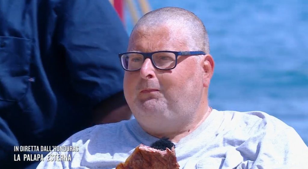 Isola dei Famosi 2025, diretta sesta puntata: Adinolfi si rapa a zero!