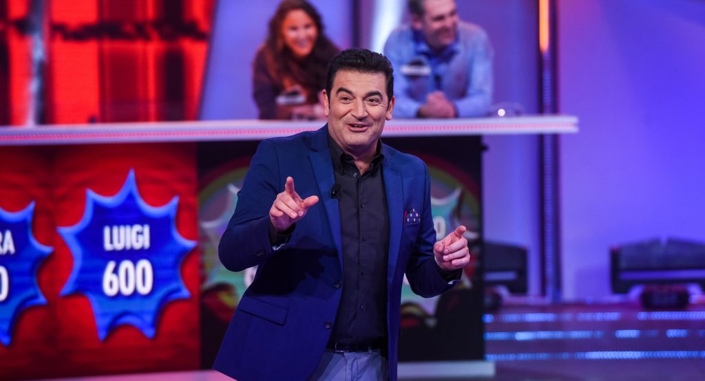 BOOM! Max Giusti in preserale da gennaio 2026