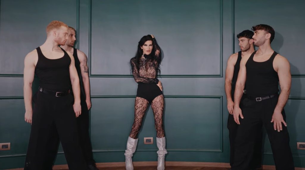 Pamela Prati lancia il singolo Narciso