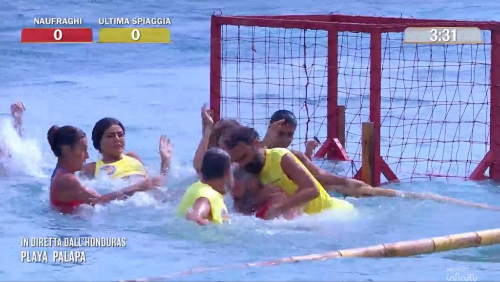 Dino Giarrusso e Omar Fantini si menano all’Isola dei Famosi