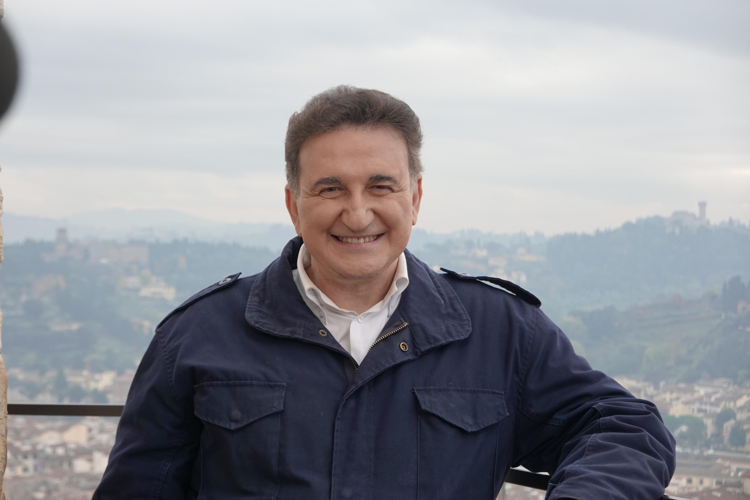 Freedom recupera stasera la puntata di domenica e si occupa di una fake news ante litteram