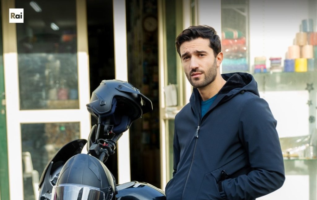 Un Posto al Sole, anticipazioni dal 4 all’8 agosto 2025: Damiano bacia Rosa