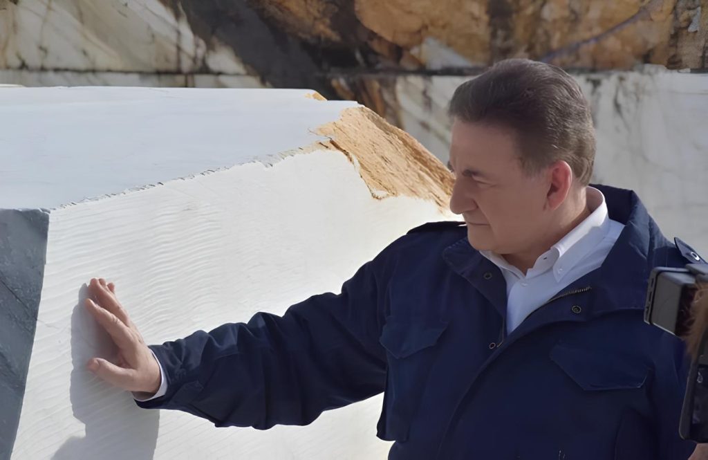 Freedom, il marmo di Carrara al centro della puntata di stasera