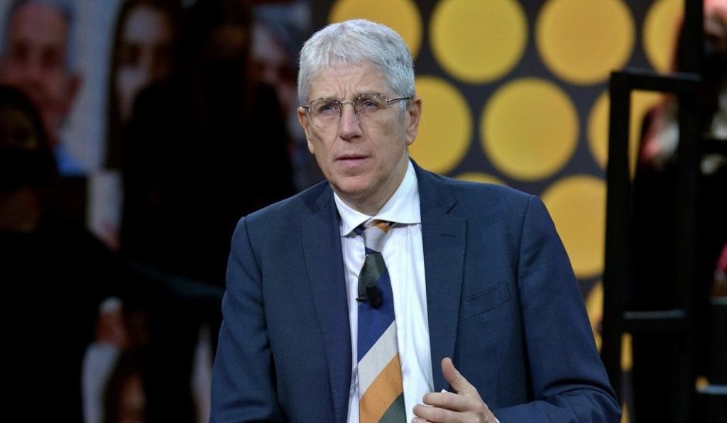 Fuori dal Coro debutta di domenica con il ‘silurato Rai’ Marcello Foa