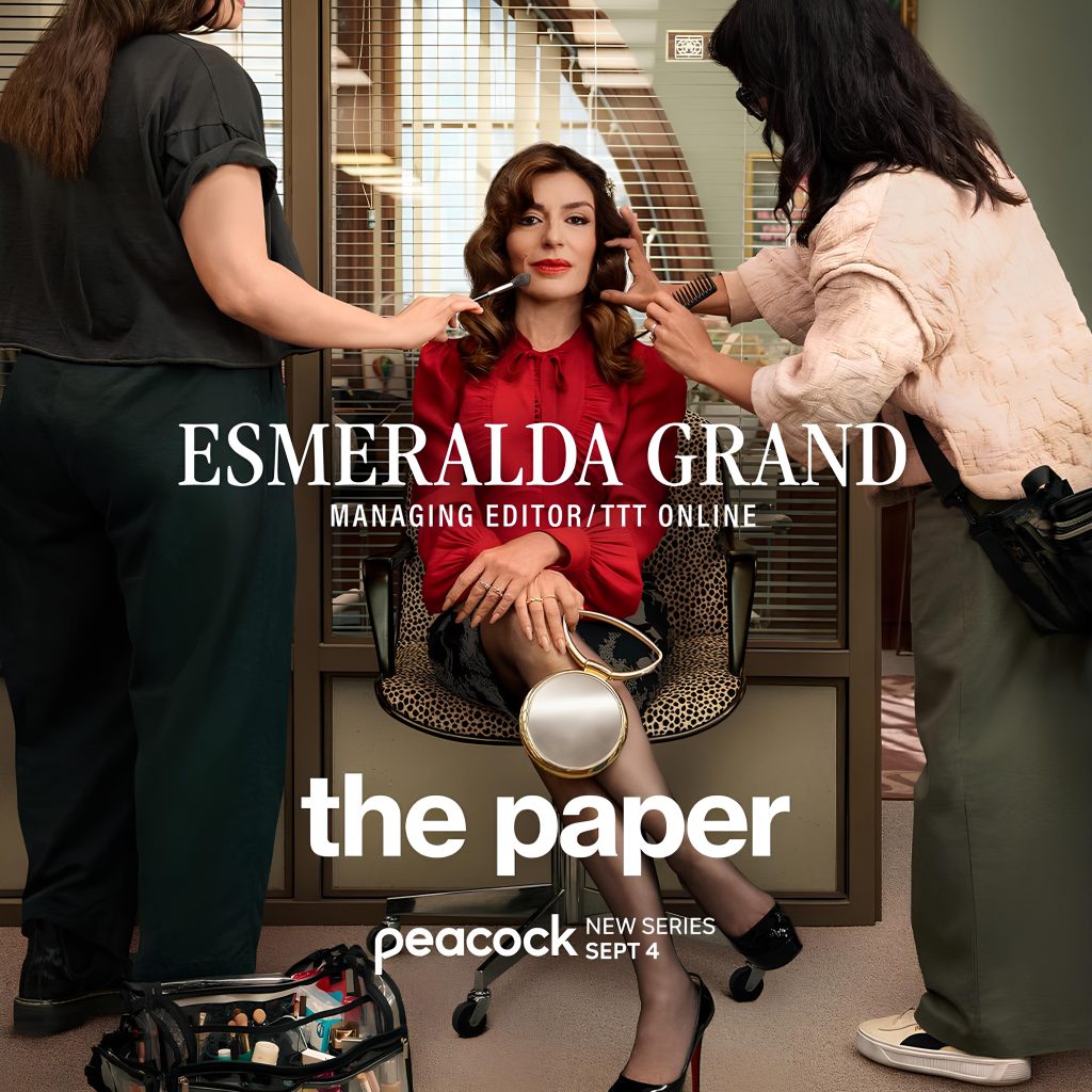 Sabrina Impacciatore nella serie The Paper