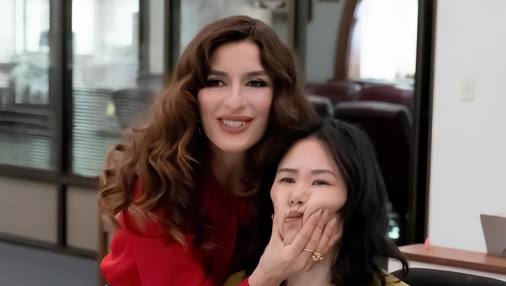 Sabrina Impacciatore nella serie americana The Paper