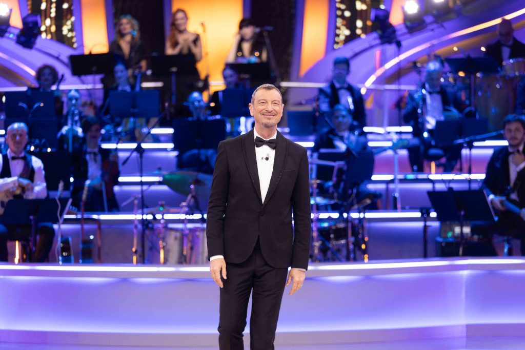 La Corrida torna in diretta. Tina Cipollari giudice alla prima