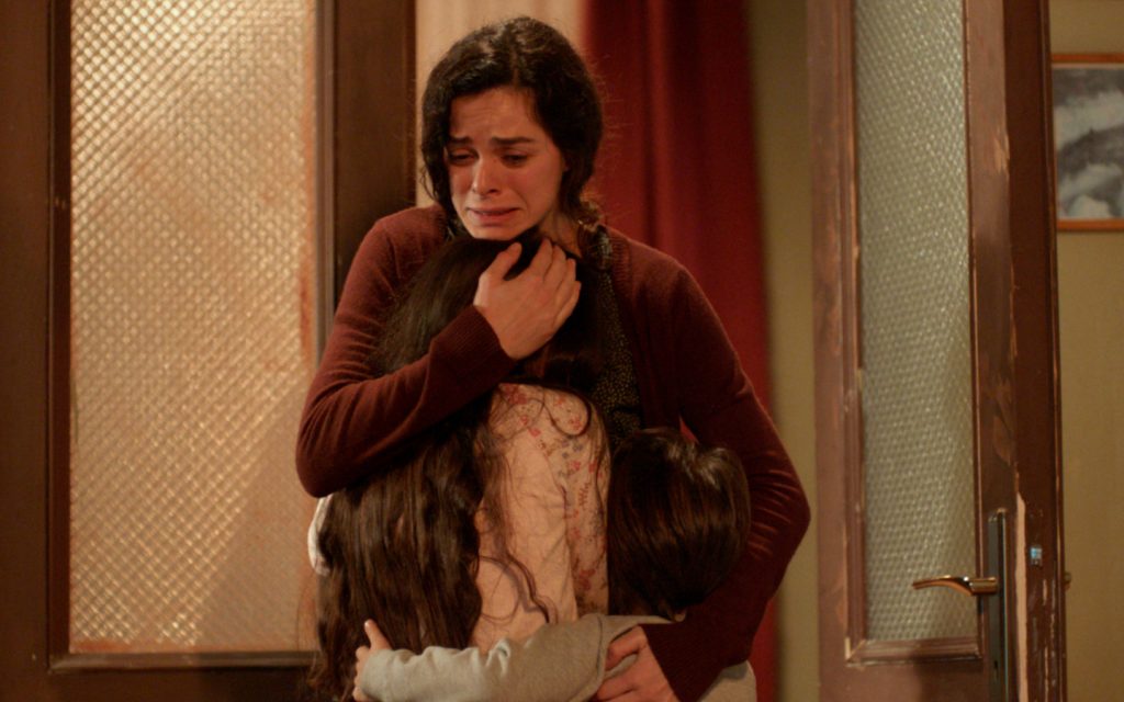 Bahar abbraccia Nisan e Doruk - La Forza di una Donna