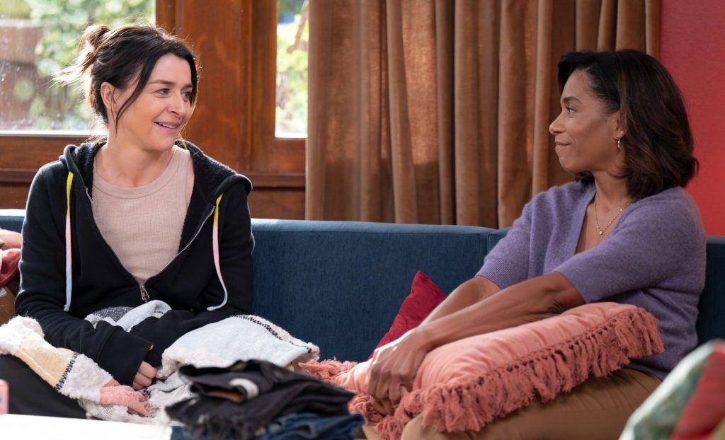 Caterina Scorsone e Kelly McCreary in Grey's Anatomy 22