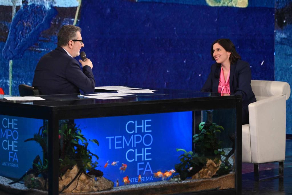 Elly Schlein a Che Tempo Che Fa. Ecco tutti gli ospiti di Fazio