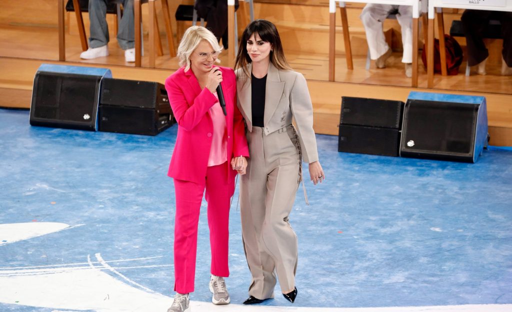 Ascolti TV Total Audience | Domenica 26 Ottobre 2025. Amici (+105K) cresce più di tutti