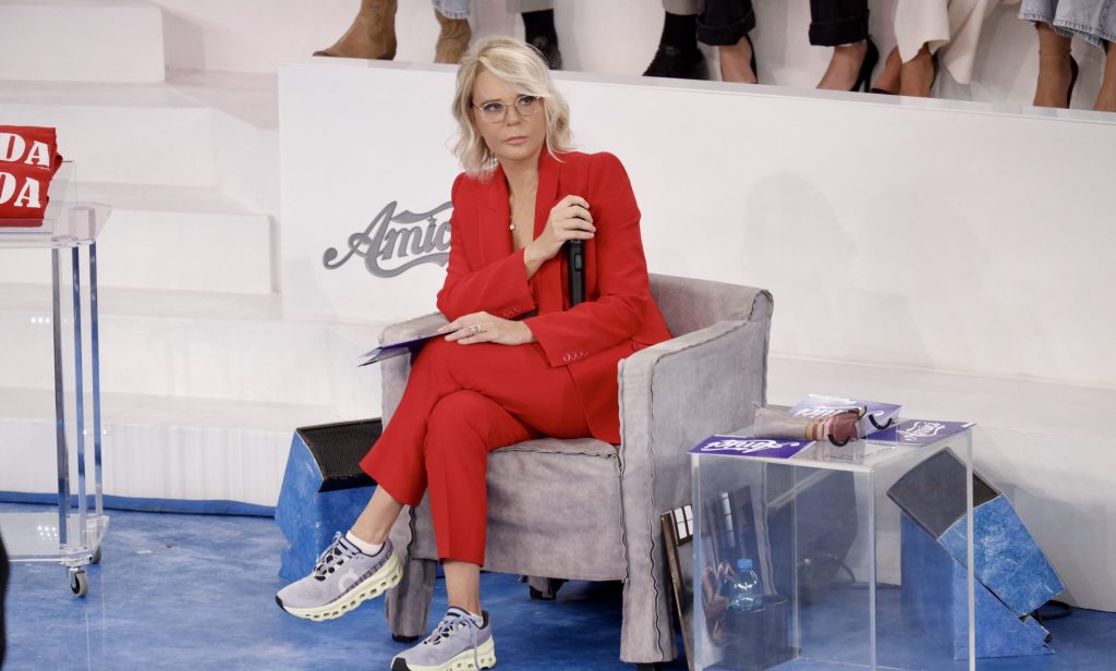 Ascolti TV Total Audience | Domenica 19 Ottobre 2025. Amici (+92K) supera i 3 milioni