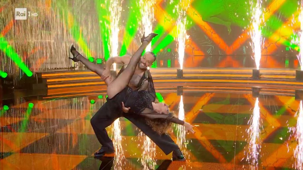 Ballando, il caso Marcella Bella arriva in Parlamento. Fratelli d’Italia: “Frasi squallide e mortificanti”