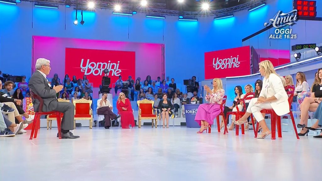 Ascolti TV Total Audience | Venerdì 3 Ottobre 2025. Uomini e Donne (+86K) cresce sempre più di tutti