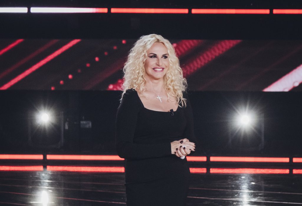 Ascolti TV | Venerdì 14 Novembre 2025. The Voice Senior parte bene (22.6%), Tradimento 14.6%
