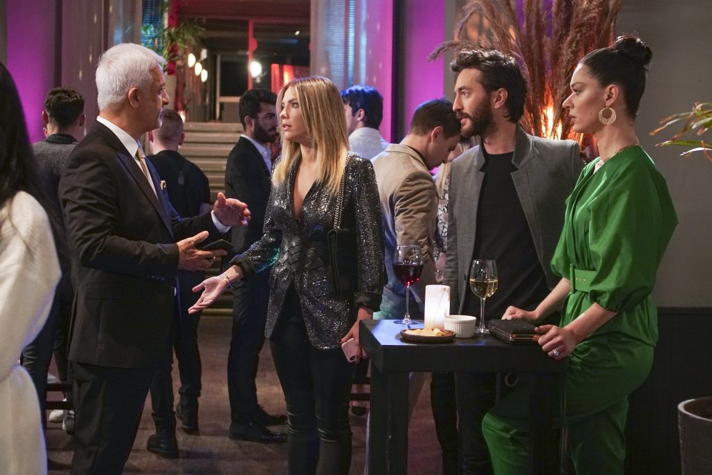 Halit, Yildiz, Kemal e Zehra - Forbidden Fruit