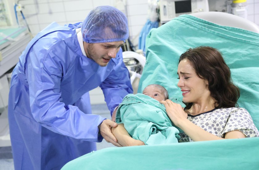 La nascita della bambina di Melek e Cihan - La Notte nel Cuore