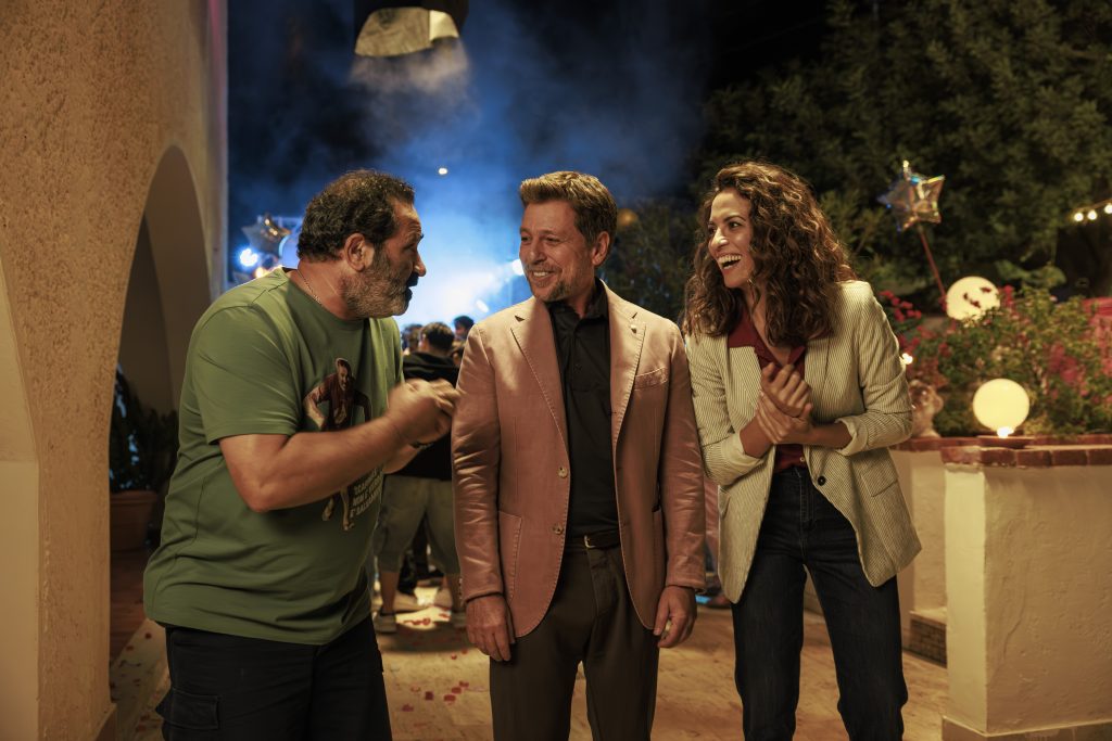 Ascolti TV | Domenica 2 Novembre 2025. Màkari debole (17.4%), La Notte nel Cuore 15.3%, cresce Ranucci (7.7-9.7%)