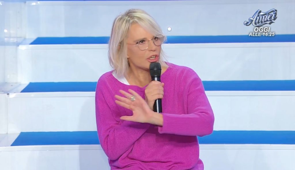 Uomini e Donne, Maria De Filippi contro gli over Rocco e Cinzia: “Non vi metterò più al centro”