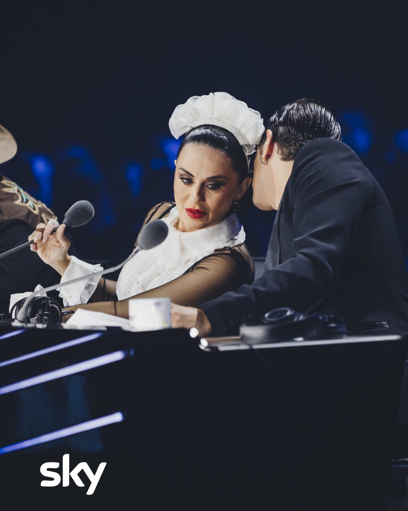 X Factor 2025, le foto del primo Live Show