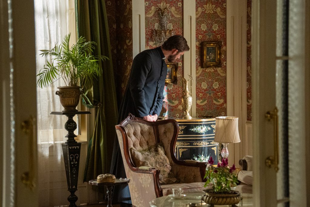 La Promessa, anticipazioni dall’1 al 7 dicembre 2025: Padre Samuel tenta di rubare un vaso dei Lujan