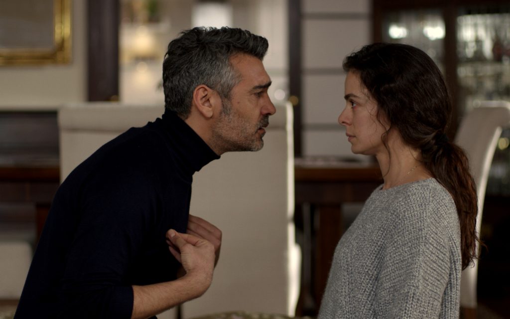 Ascolti TV Total Audience | Lunedì 1 Dicembre 2025. La Forza di una Donna (+69K) e Il Paradiso delle Signore (+65K) crescono più di tutti