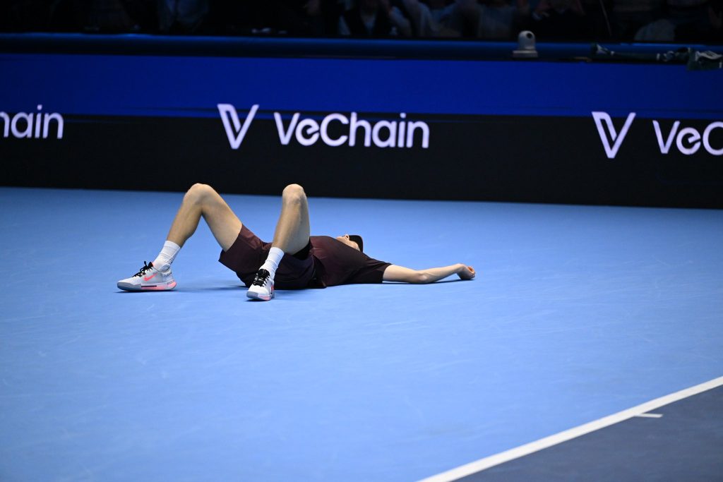 Ascolti TV | Domenica 16 Novembre 2025. Boom Rai2 con il trionfo di Sinner (5,4 mln – 28.7%). In 7,5 mln per la serataccia della Nazionale (34.3%)