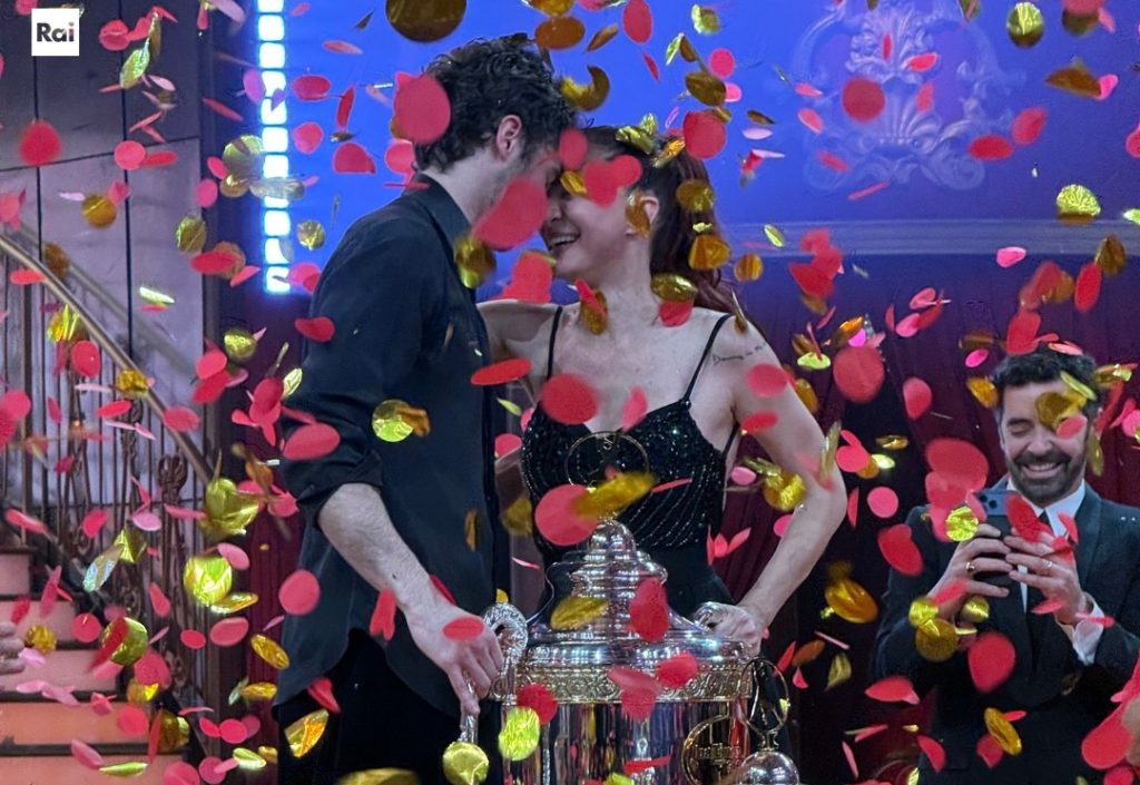 Andrea Delogu e Nikita Perotti vincono Ballando con le Stelle 2025