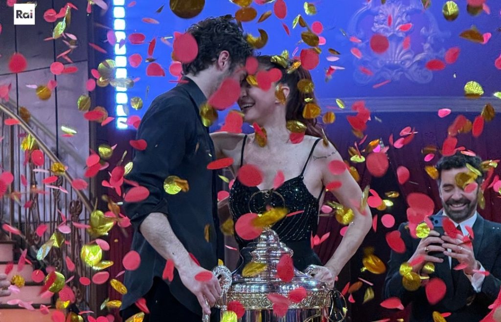 Andrea Delogu e Nikita Perotti vincono Ballando con le Stelle 2025