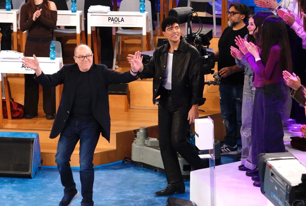 Amici 25, anticipazioni decima puntata: Verdone e Stash tra i giudici