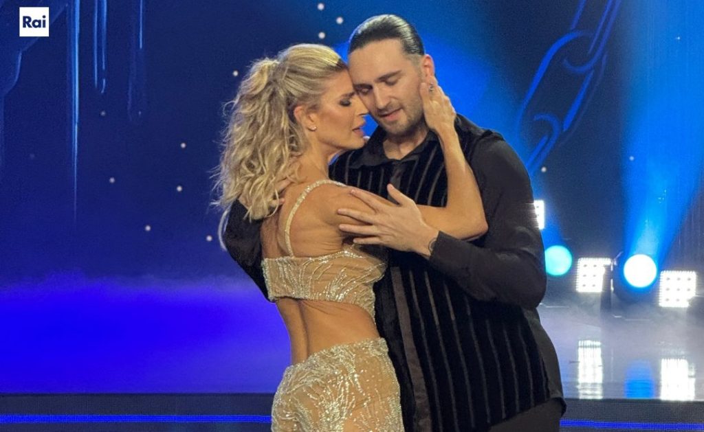 Ballando con le Stelle 2025, la finale: Selvaggia ‘smonta’ la coreografia di Martina Colombari