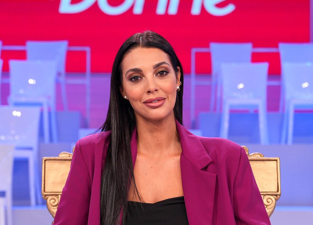 Ascolti TV Total Audience | Venerdì 5 Dicembre 2025. Uomini e Donne (+100K), La Forza di una Donna (primo episodio +68K) e Il Paradiso (+62K) crescono più di tutti