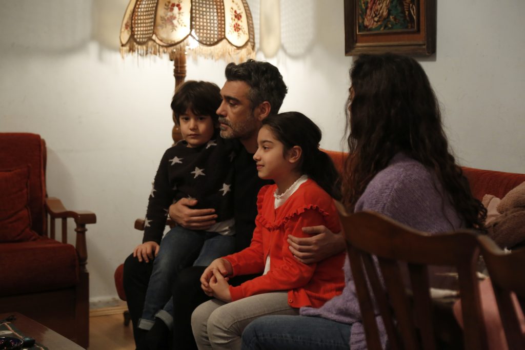 La Forza di una Donna, anticipazioni dal 22 al 27 dicembre 2025: Sarp rinuncia a tutti i suoi beni per stare con Bahar, Nisan e Doruk