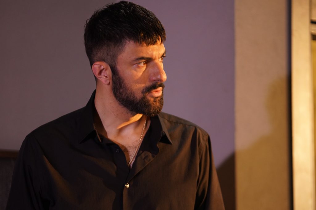 Tahir - Io Sono Farah