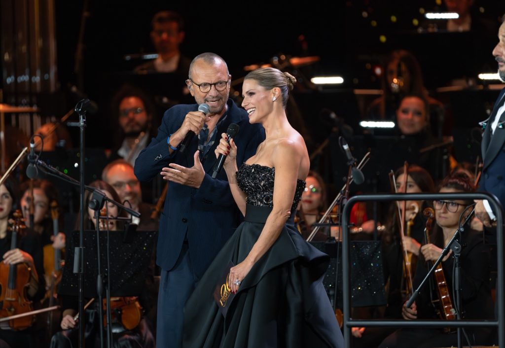 Ascolti TV | Sabato 3 Gennaio 2026. Vince Pavarotti in replica (14.7%), lo speciale del TG1 non va oltre il 9.9%, ottimo il Circo di Montecarlo su Rai2 (10%)