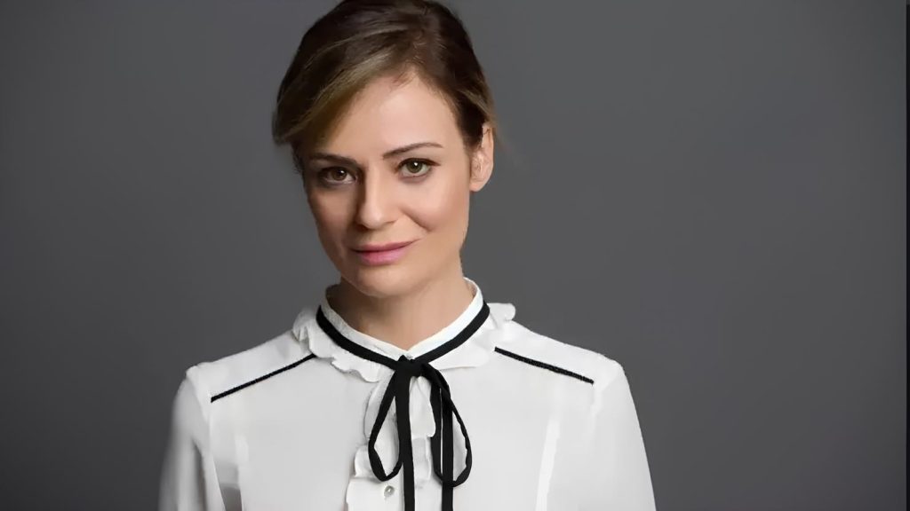 Berrak Kuş - Io Sono Farah