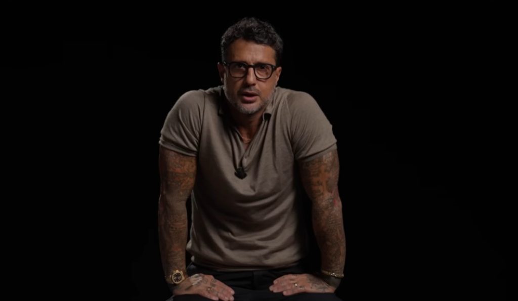 Corona e Falsissimo rimossi dai social