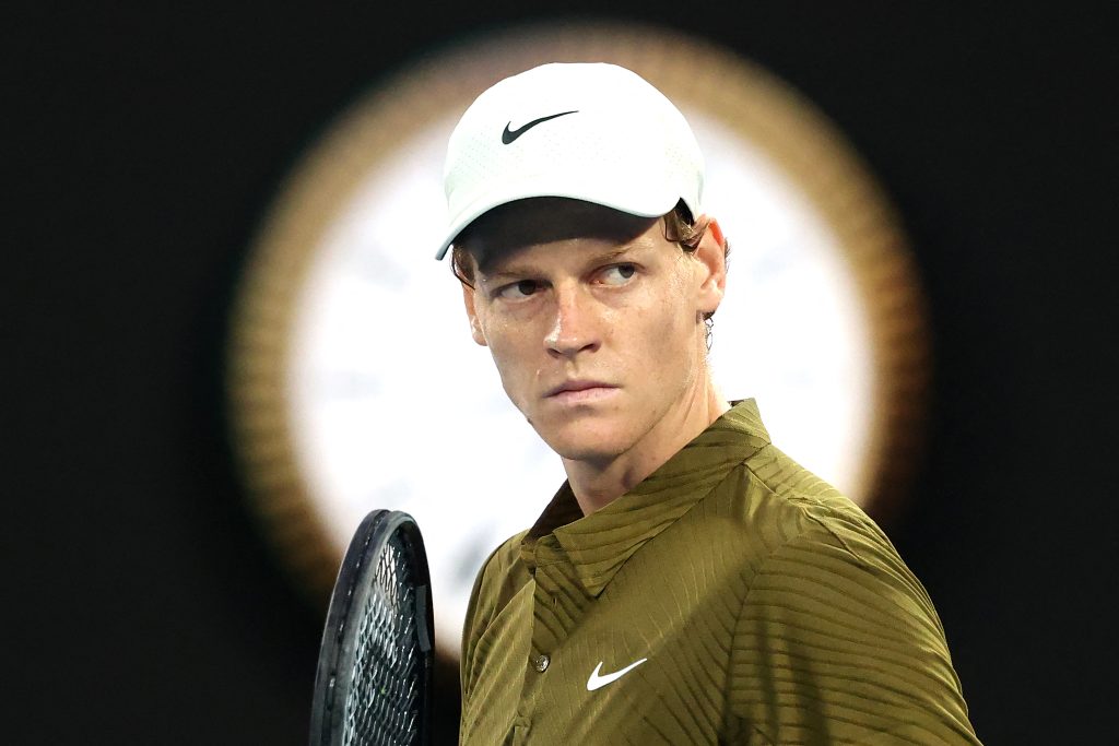 Australian Open 2026, la semifinale Sinner-Djokovic in diretta sul Nove