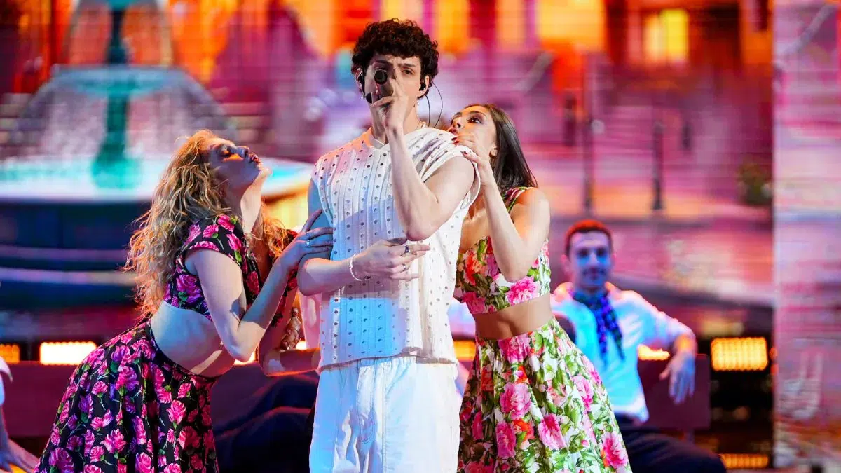 amici 25 anticipazioni quindicesima puntata brunori sas tra i giudici ospite mida da Davidemaggio.it amici 25 anticipazioni quindicesima puntata brunori sas tra i giudici ospite mida