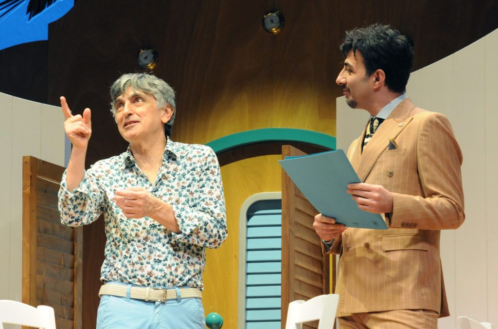 Ascolti TV | Lunedì 5 Gennaio 2026. Salemme vince col 17.5%, Io Sono Farah al 12.1%, benissimo Mamma ho riperso l’aereo (11.6%)