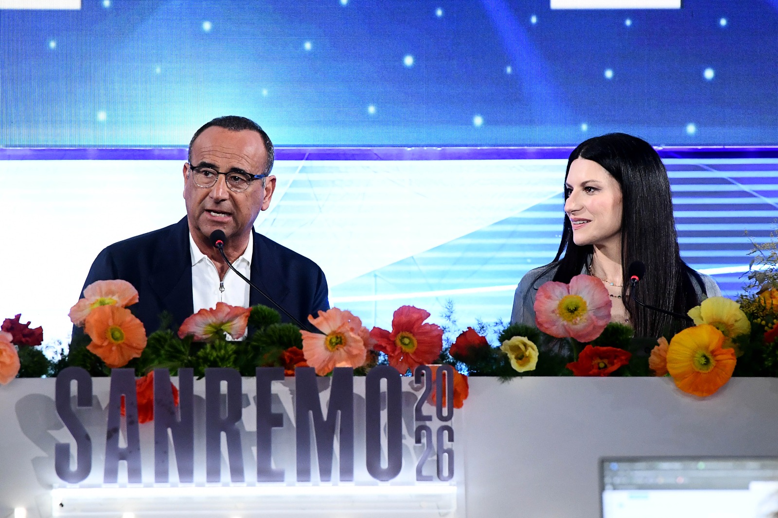 sanremo 2026 la conferenza stampa della prima serata in diretta da Davidemaggio.it sanremo 2026 la conferenza stampa della prima serata in diretta