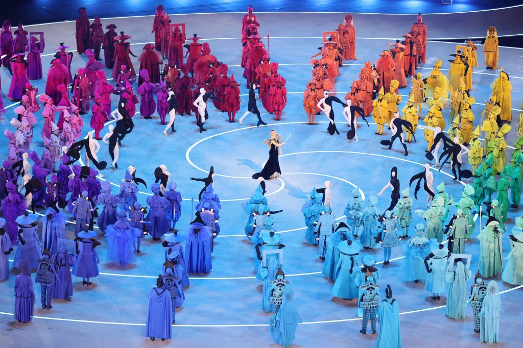 Ascolti TV Total Audience | Venerdì 6 Febbraio 2026. Uomini e Donne (+98K) e la Cerimonia d’Apertura delle Olimpiadi (+96K) crescono più di tutti