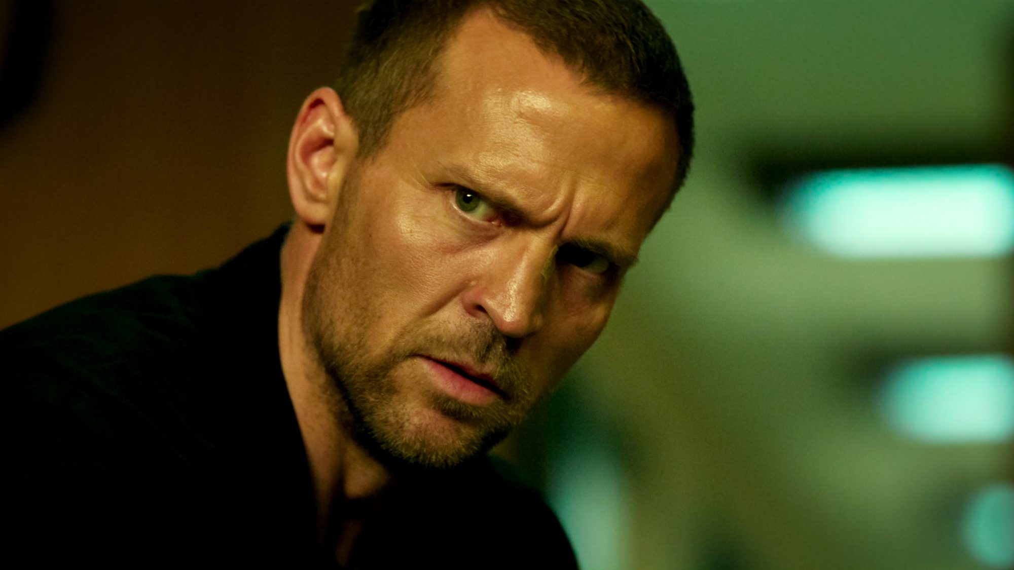 Tobias Santelmann in Detective Hole