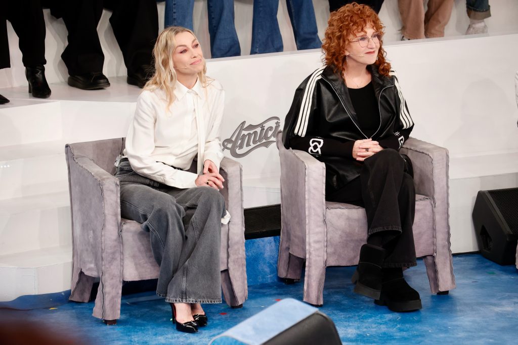 Amici 25, anticipazioni ventesima puntata: nuovo ammesso al Serale, ospite Briga