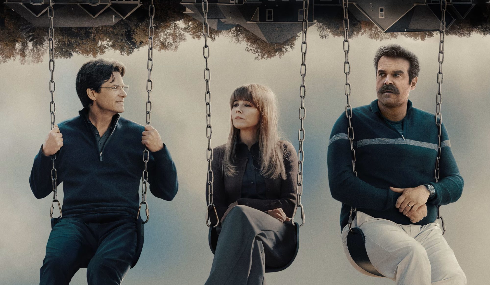 Jason Bateman, Linda Cardellini e David Harbour in Dtf St. Louis