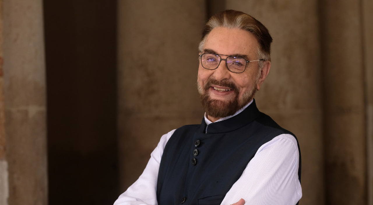 sanremo 2026 stasera incontro tra sandokan arriva kabir bedi da Davidemaggio.it sanremo 2026 stasera incontro tra sandokan arriva kabir bedi