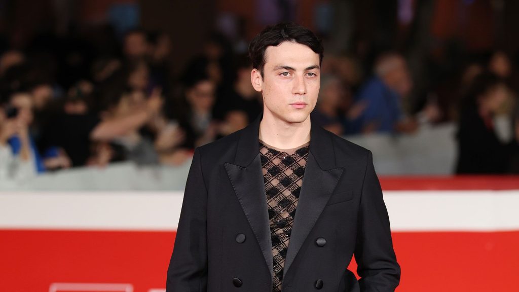 Verissimo: Matteo Paolillo, Paolo Bonolis e Lino Banfi tra gli ospiti