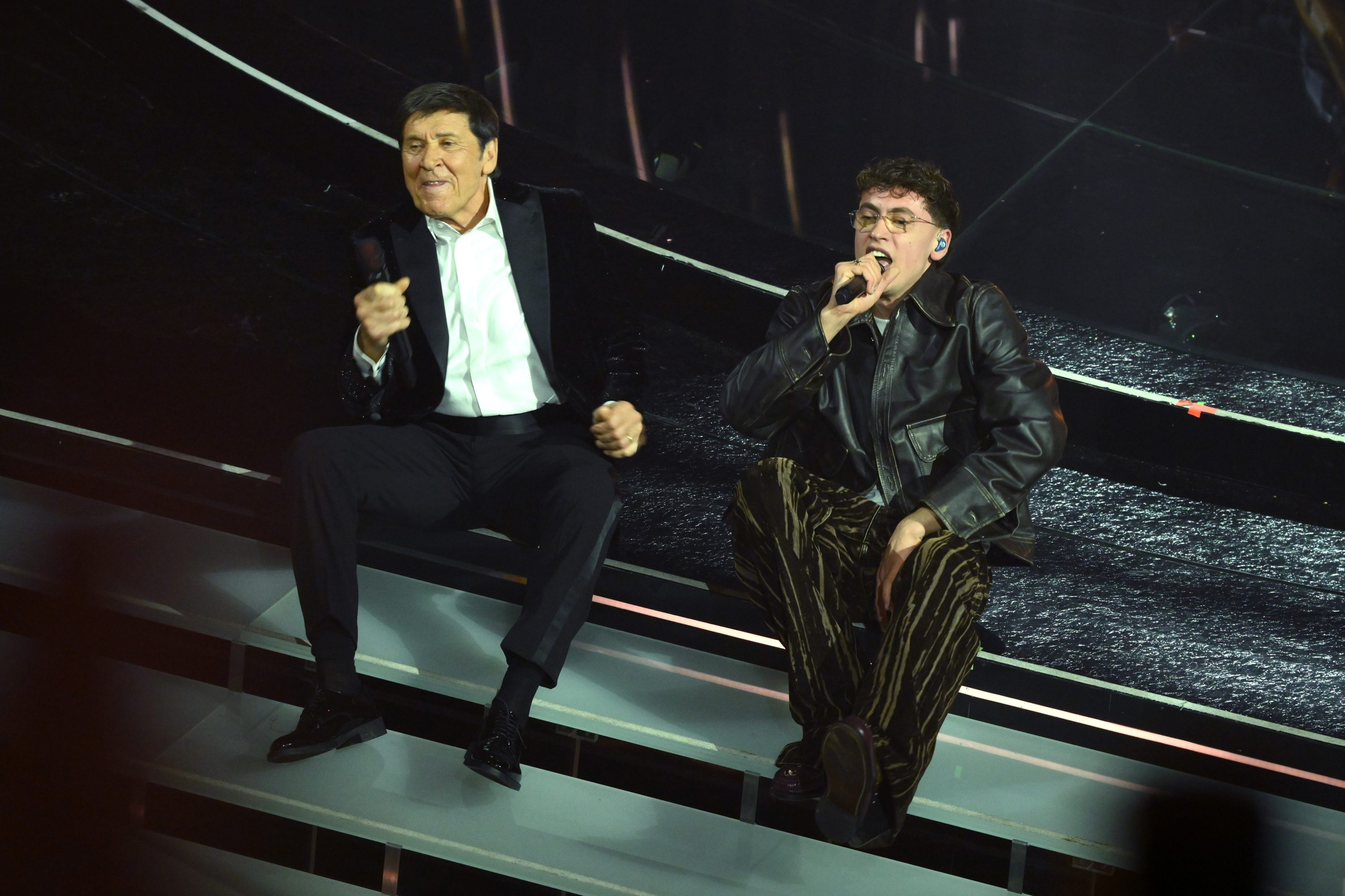 Sanremo 2026, Gianni Morandi duetta a sorpresa col figlio Tredici Pietro: “Qualcosa che mi porterò dentro per sempre”